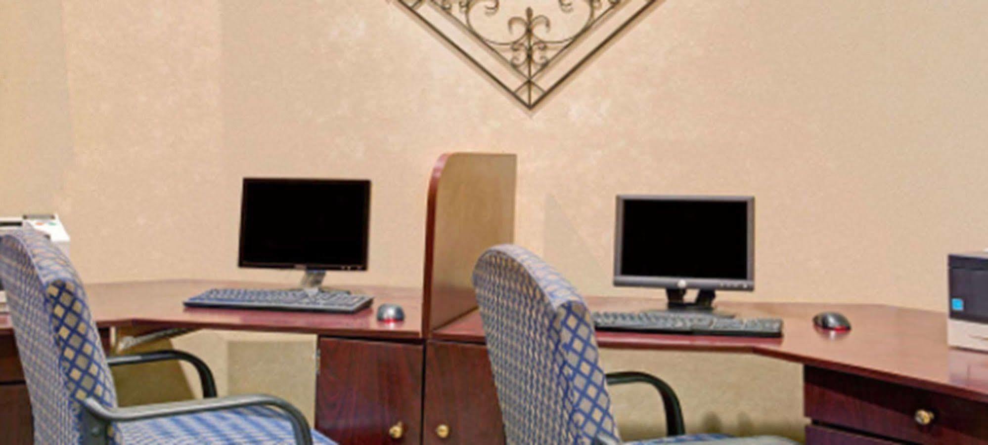 Garnet Inn & Suites Orlando Exteriör bild