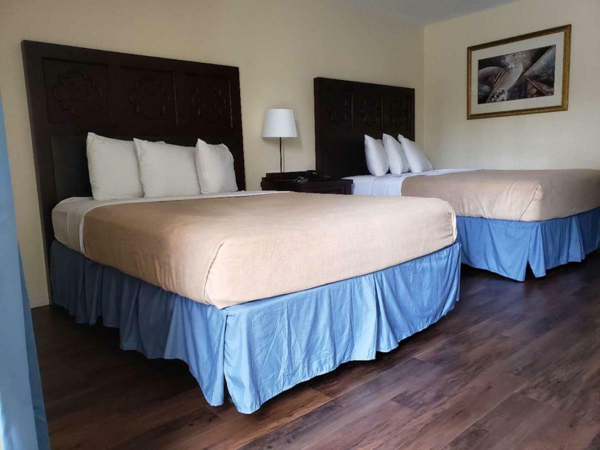 Garnet Inn & Suites Orlando Exteriör bild